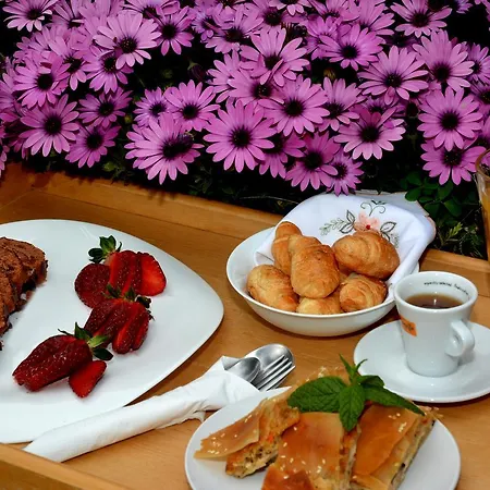 Celini Aparthotel 3*